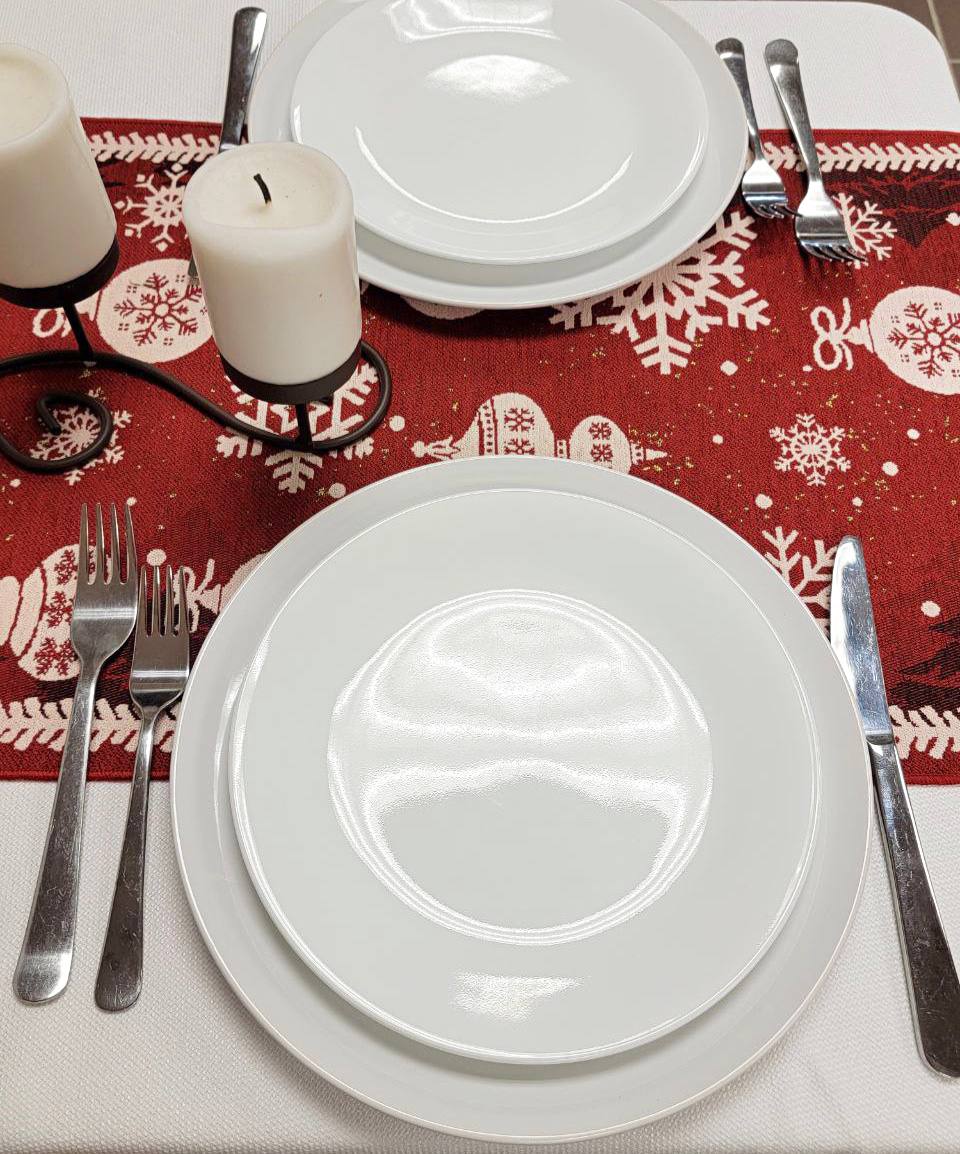 Red Christmas Ornaments Table Runner F07M5-10B-1