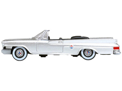 1961 Chrysler 300G Convertible Sheffield Silver Metallic 1/87 (HO) Scale Diecast Model Car by Oxford Diecast-1